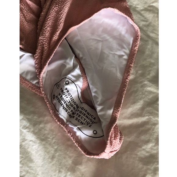 Cupshe one piece - Picture 7 of 11